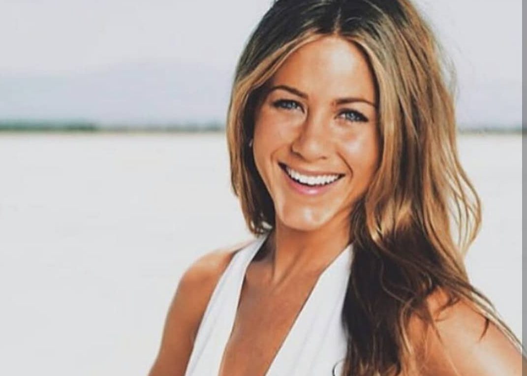 Este es el ejercicio de 2 minutos que realiza Jennifer Aniston para tonificar sus piernas