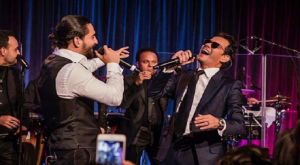 Este fue el beso entre Marc Anthony y Maluma que causa furor en las redes sociales