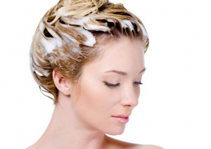 Combate el cabello seco con esta mascarilla de mayonesa