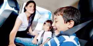 ¡Los niños quieren que los adultos sean más responsables al volante!