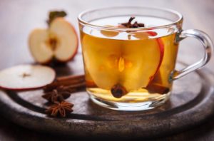 Combate la piel grasa con esta mascarilla de manzana, canela y miel