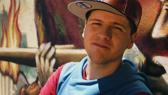 Reggaetonero chileno crean el primer video con lengua de señas