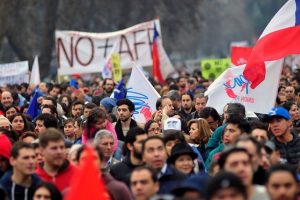 Conoce los desvíos por la marcha "No + AFP" que se realiza este domingo en Santiago