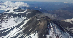 Mantienen Alerta Naranja por inminente erupción de Volcán Nevados de Chillán