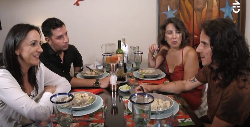 Héctor Morales encuentra una sorpresa en su plato en "La Divina Comida"