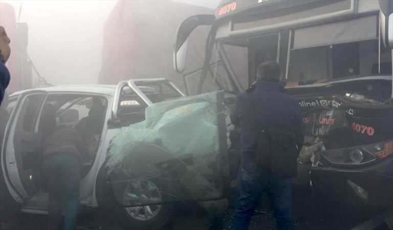 Colisión múltiple entre 24 vehículos deja varios lesionados en San Fernando