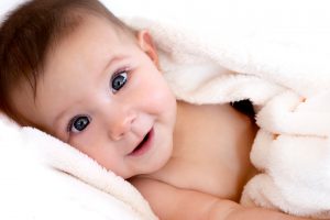 Un estudio reveló que los bebés pueden razonar antes de hablar