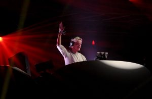 Novia de Avicii responde con dura carta a quienes la acusan de la muerte del DJ