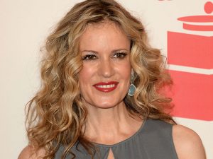 Ex de Ricky Martin sufre fuerte caída en un programa de televisión