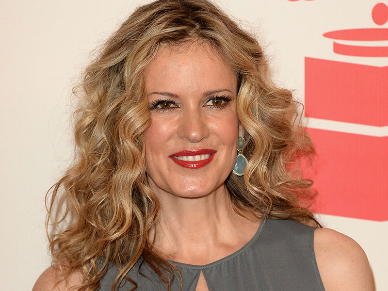 Ex de Ricky Martin sufre fuerte caída en un programa de televisión