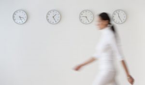 ¿Sientes que el tiempo pasa más rápido? ¡Estas 4 razones te explican el por qué!