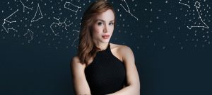 Mia Astral entrega 10 pautas para vivir plenamente