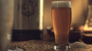 ¡Impactante! Padre asegura que su ex le da cerveza a su hija de 2 años