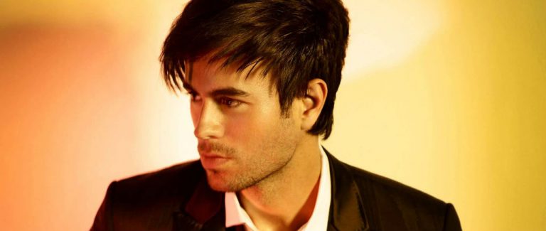Enrique Iglesias presenta a sus gemelos con una tierna foto