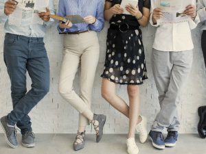 Nuevo estudio revela los beneficios que implica pasar de pie