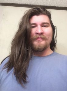 Idénticos: Un hombre bajó 30 kilos y quedó igual a un príncipe de Disney