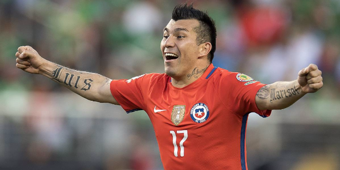 Gary Medel enterneció a la redes sociales con foto de su hija
