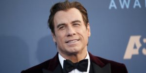 ¡Es otra persona! John Travolta luce irreconocible con su nuevo look