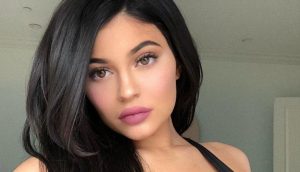 Kylie Jenner sorprende en sus redes sociales sin maquillaje