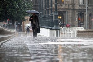 ¿Hasta cuándo sigue la lluvia en Santiago?