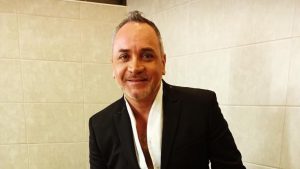 Este es el guapo (y conocido) personal trainer de Luis Jara