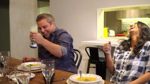 Pamela Díaz comparte video con los chascarros de comercial con José Miguel Viñuela