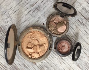 Aprende este truco para reparar el maquillaje roto