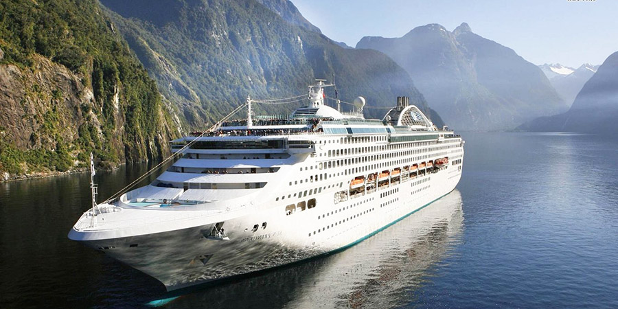 ¡Viaja y trabaja en un crucero! Ofrecen 300 puestos de trabajo para chilenos