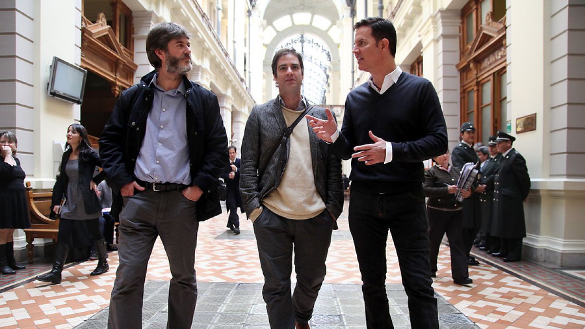 Víctimas de Karadima entregan detalles de su reunión con el Papa: "nos pidió perdón"