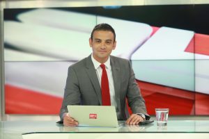 El grave problema de salud que afecta a conductor de noticias de TVN