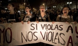 El feminismo va ganando terreno: alumnas del Liceo Carmela Carvajal se toman el Instituto Nacional
