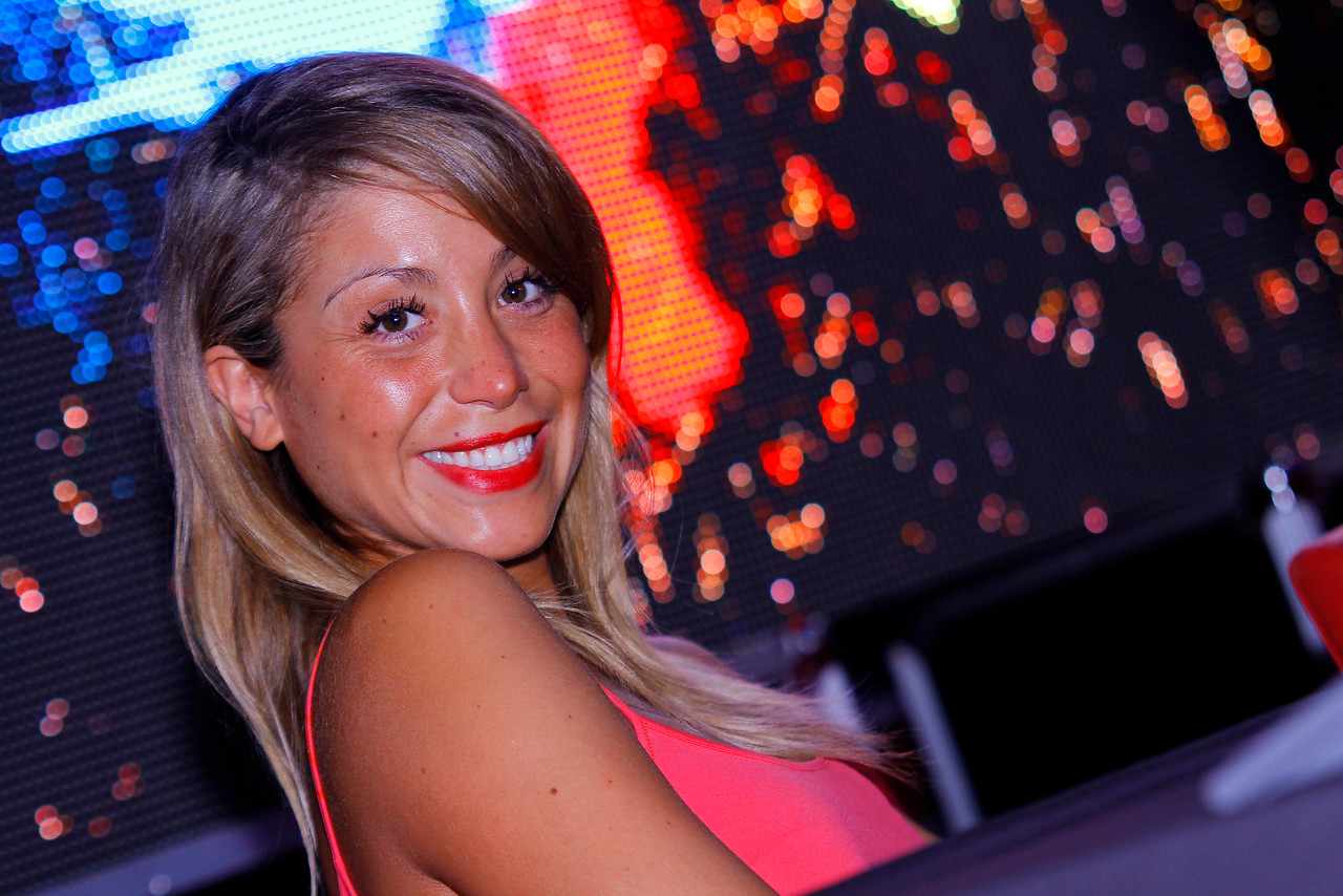 Yamna Lobos muestra todo su enojo tras castigo en "Rojo"