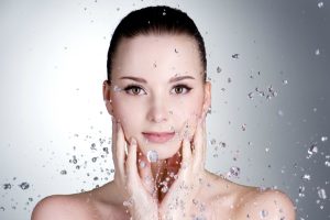 6 bebidas que limpian e hidratan la piel de tu rostro