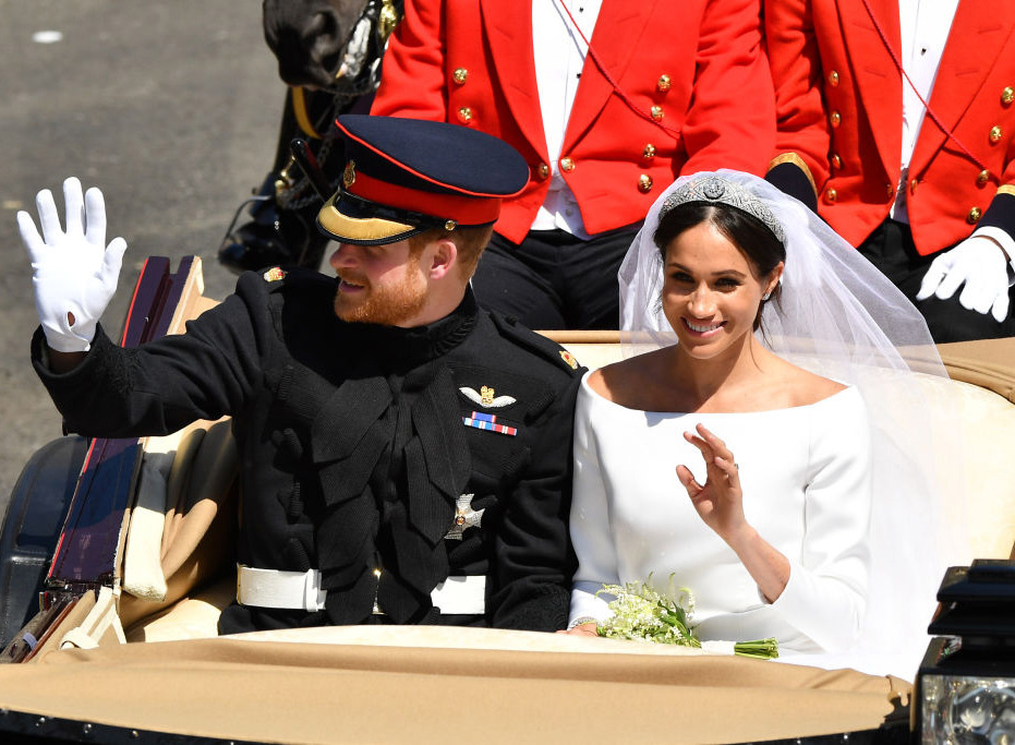 ¡Todas las imágenes del paseo en carruaje del príncipe Harry y Meghan!