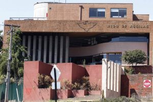 Conmoción por la muerte de adolescente encontrada en el baño de una cafetería en Providencia