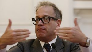 Revuelo por las polémicas declaraciones del ex candidato presidencial Tomás Jocelyn -Holt hacia desnudo de estudiantes