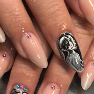 Así es la nueva tendencia en manicure ideal para embarazadas