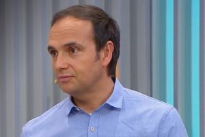 ¿Sin querer? Rodrigo Selpúlveda le pegó una patada en la cara a colega