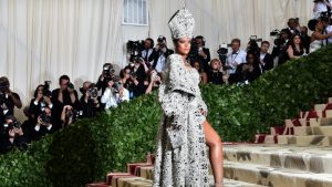 Revisa los looks más excéntricos e impresionantes de la Met Gala 2018
