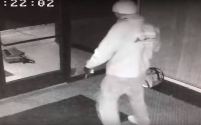 Video que muestra a ladrón robando al estilo de Michael Jackson se hace viral