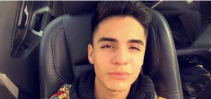 Leo Méndez Jr participará en proyecto musical junto a su padre con renovado look