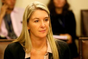 ¡No fue blanco! Este es el original y llamativo vestido que usó Marcela Sabat en su matrimonio