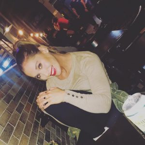 Vale Roth respondió a todos los que la critican con sensual fotografía