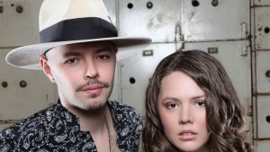 Jesse & Joy dedica videoclip "Un besito más" a la migración en Estados Unidos