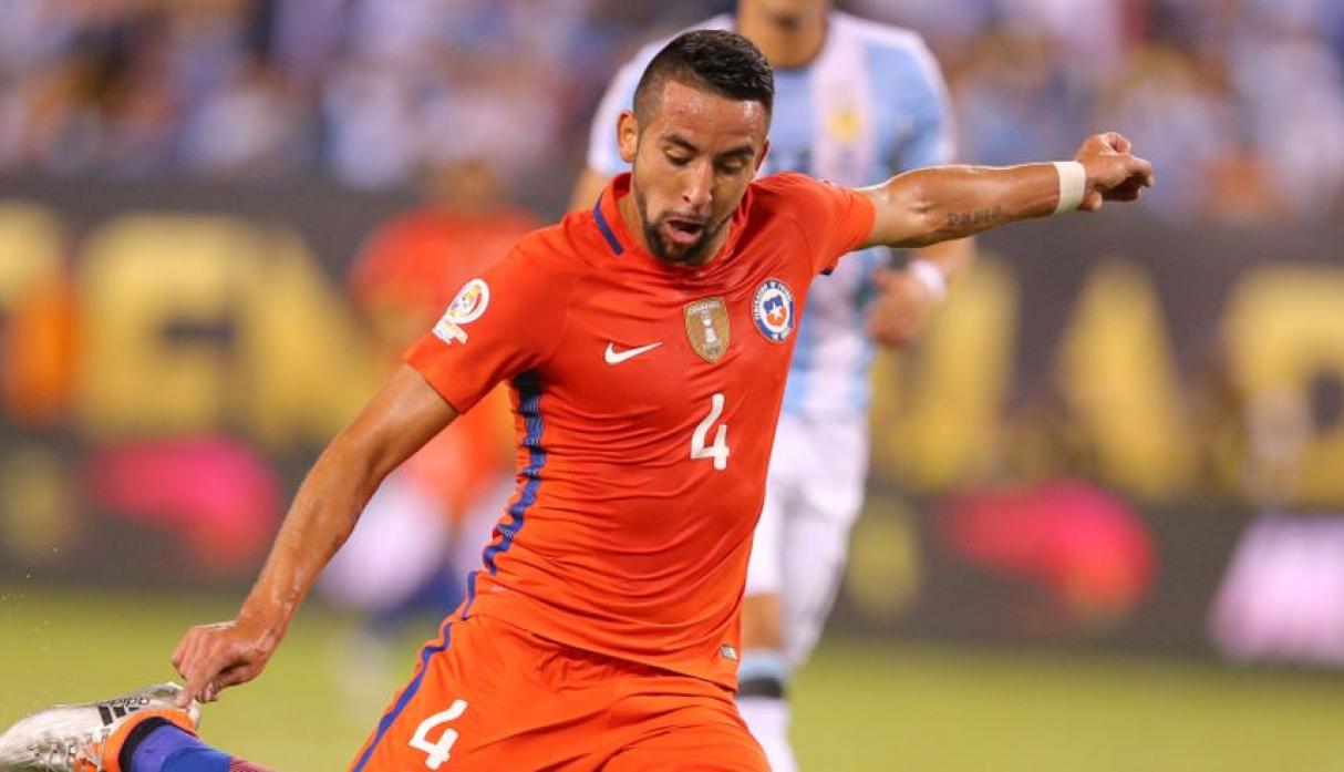 Conoce la lujosa y enorme casa de Mauricio Isla