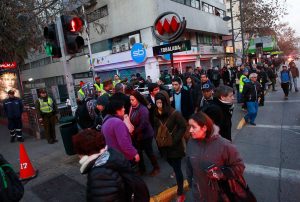 Caos en la capital: La emergencia del Metro de Santiago en imágenes 