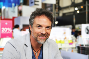 ¿Será igual de guapo que su padre? Conoce al hijo de Bernardo Borgeat