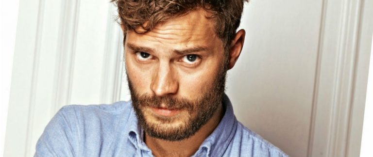 Protagonista de "50 sombras de Grey" dice adiós a "Christian Grey" con este misterioso nuevo personaje