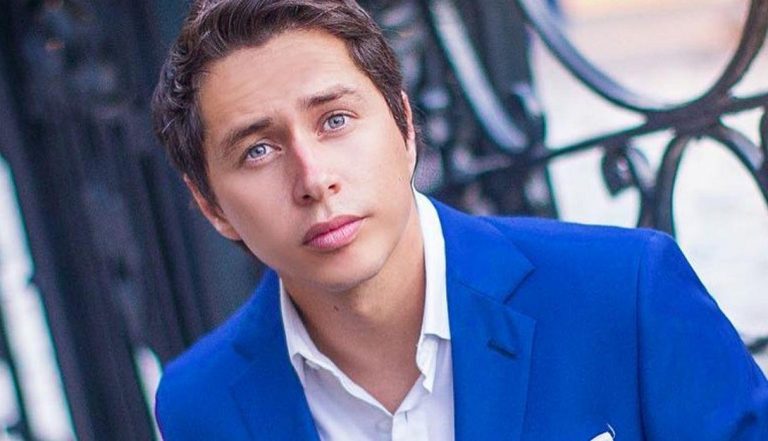 Karol Lucero se emocionó hasta las lágrimas en "Mucho Gusto" al recordar a su abuelo