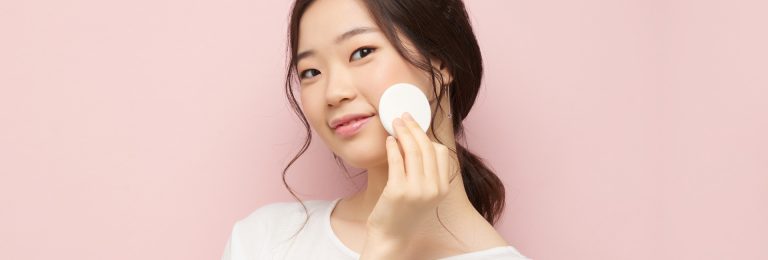 Asiáticas "esculpen" sus rostros con maquillaje para cambiar sus rasgos